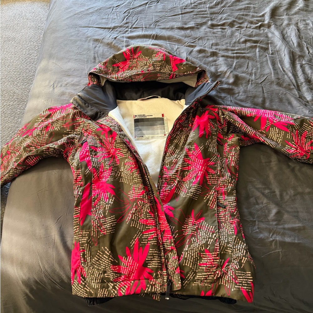 Stylish Women's Ski Jacket with Pink and green Pattern